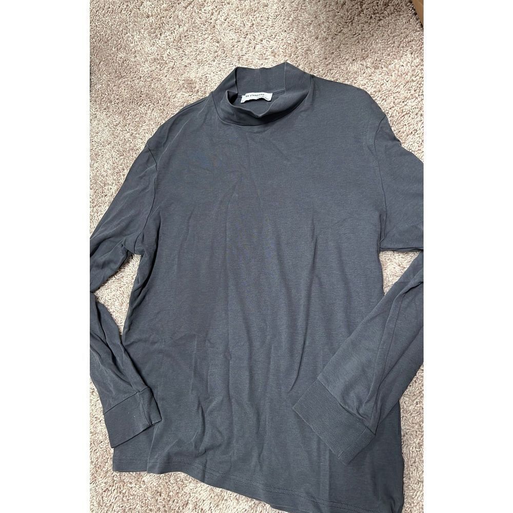 BR Standard Turtleneck Grey Long-sleeve fitted top
